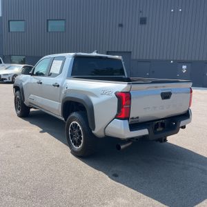 2025 Toyota TACOMA TRD OFF ROAD — фото 5