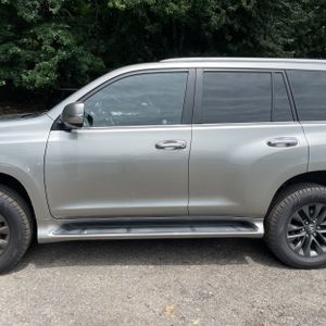 صورة 4 لـ 2023 Lexus GX 460 BASE