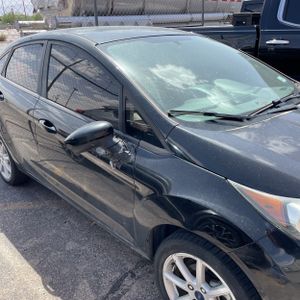 FORD FIESTA SE - 5