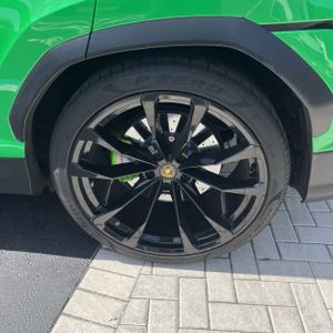 2024 Lamborghini URUS S — миниатюра 18