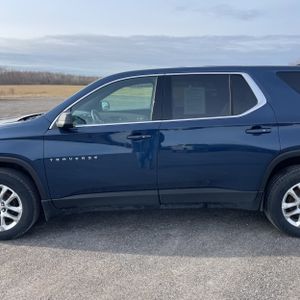 CHEVROLET TRAVERSE LS - 4