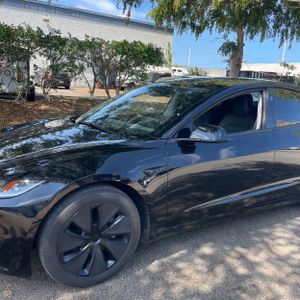 TESLA MODEL 3 LONG RANGE - 2