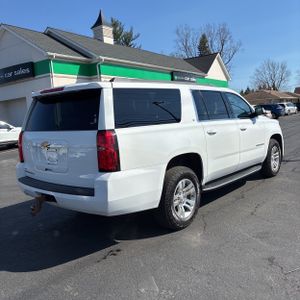 CHEVROLET SUBURBAN LT - 8