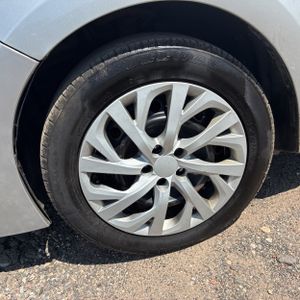 2017 Toyota COROLLA LE 缩略图 17