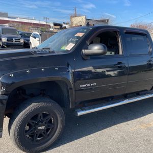 CHEVROLET SILVERADO 2500HD LT - 2