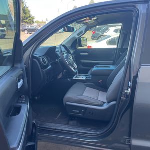 صورة مصغرة 32 لـ 2017 Toyota TUNDRA SR5