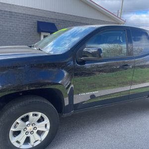 CHEVROLET COLORADO LT - 2