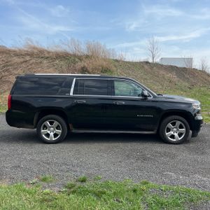 CHEVROLET SUBURBAN LT - 10