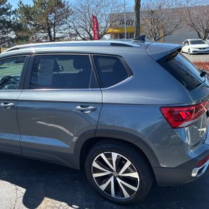 VOLKSWAGEN TAOS SE 4MOTION - 6