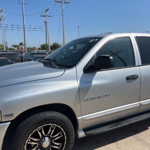 صورة 2 لـ 2005 Dodge RAM 1500 SLT