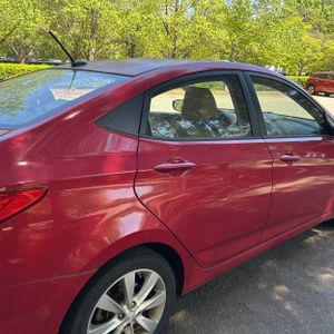 HYUNDAI ACCENT GLS - 9