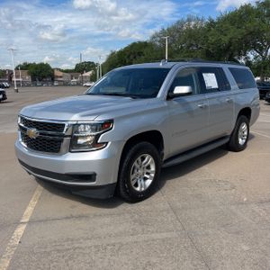 CHEVROLET SUBURBAN LT - 1