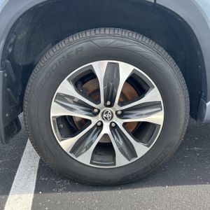 2022 Toyota HIGHLANDER XLE — миниатюра 19
