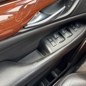 صورة 61 لـ 2018 Cadillac ESCALADE ESV LUXURY