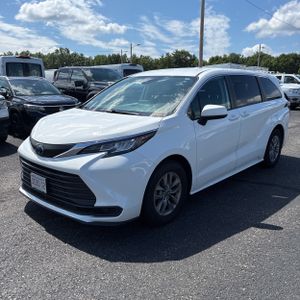 2023 Toyota SIENNA LE 8-PASSENGER 照片 1