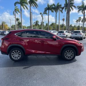 Lexus NX 300 Base - 10