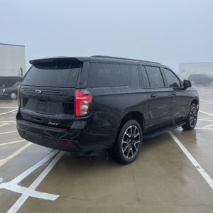 CHEVROLET SUBURBAN RST - 8