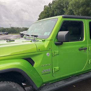2018 JEEP WRANGLER UNLIMITED SAHARA — фото 2