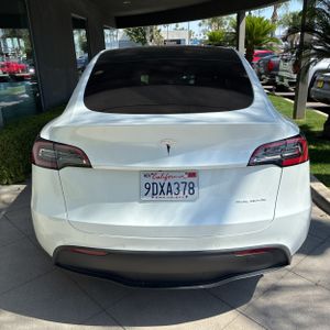 TESLA MODEL Y LONG RANGE - 4
