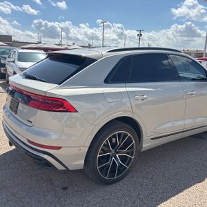 صورة 9 لـ 2023 AUDI Q8 PRESTIGE