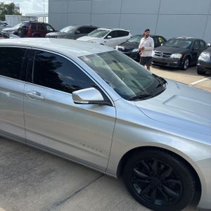 2017 Chevrolet IMPALA LT — миниатюра 13