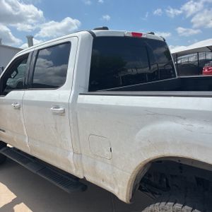 FORD F-250 SUPER DUTY LARIAT - 6