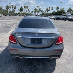 2018 Mercedes-BENZ E-CLASS 照片 7