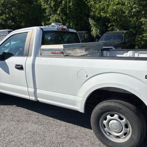 FORD F-150 XL - 6