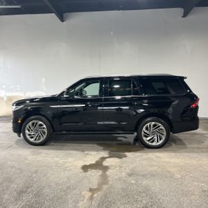 LINCOLN NAVIGATOR RESERVE - 3