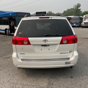 صورة 7 لـ 2010 Toyota SIENNA XLE