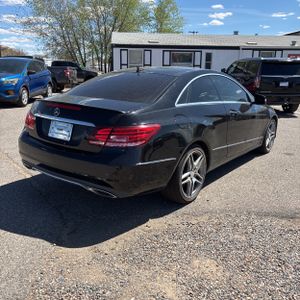 MERCEDES-BENZ E-CLASS - 8