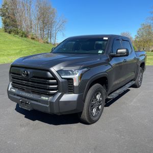 TOYOTA TUNDRA - 1