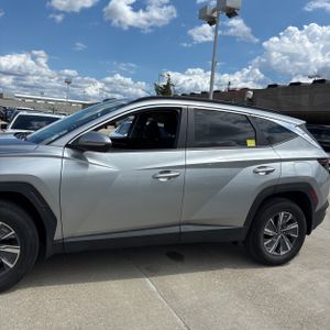 HYUNDAI TUCSON HYBRID BLUE - 4