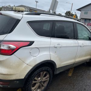 FORD ESCAPE SE - 9