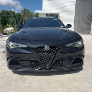 صورة 14 لـ 2021 ALFA Romeo GIULIA QUADRIFOGLIO RWD