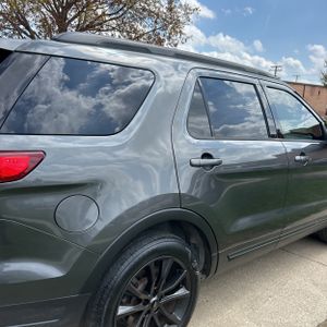 FORD EXPLORER XLT - 9