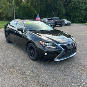 صورة 12 لـ 2018 Lexus ES 350 BASE