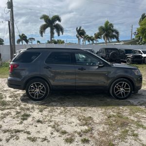 FORD EXPLORER SPORT - 10