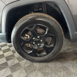 2023 JEEP COMPASS TRAILHAWK — миниатюра 17
