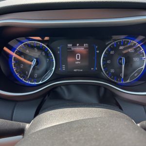 2024 Chrysler VOYAGER LX — фото 36