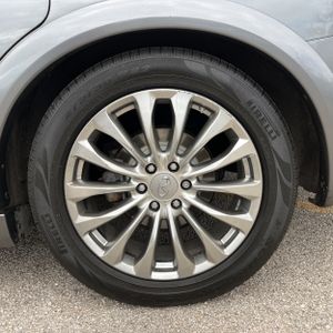 2017 Infiniti QX80 — миниатюра 18