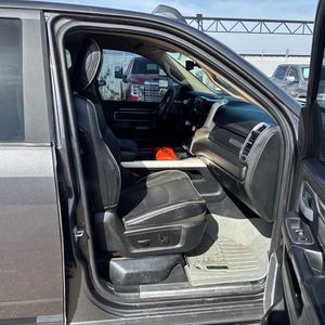 صورة 32 لـ 2019 RAM 3500 LARAMIE