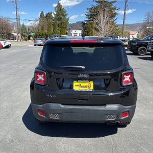 JEEP RENEGADE 80TH ANNIVERSARY EDITION - 7