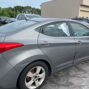 2011 Hyundai ELANTRA GLS 照片 9