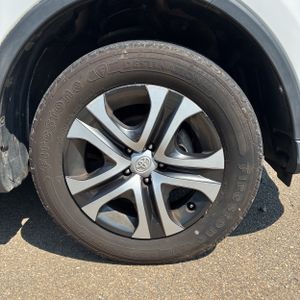 صورة مصغرة 20 لـ 2016 Toyota RAV4 LE