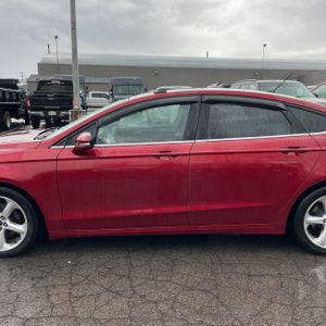 FORD FUSION SE - 4