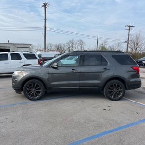 FORD EXPLORER XLT - 3