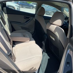 2014 Hyundai ELANTRA SE — миниатюра 35