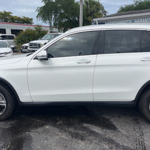 MERCEDES-BENZ GLC - 4