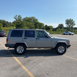 صورة 10 لـ 2000 JEEP CHEROKEE SPORT
